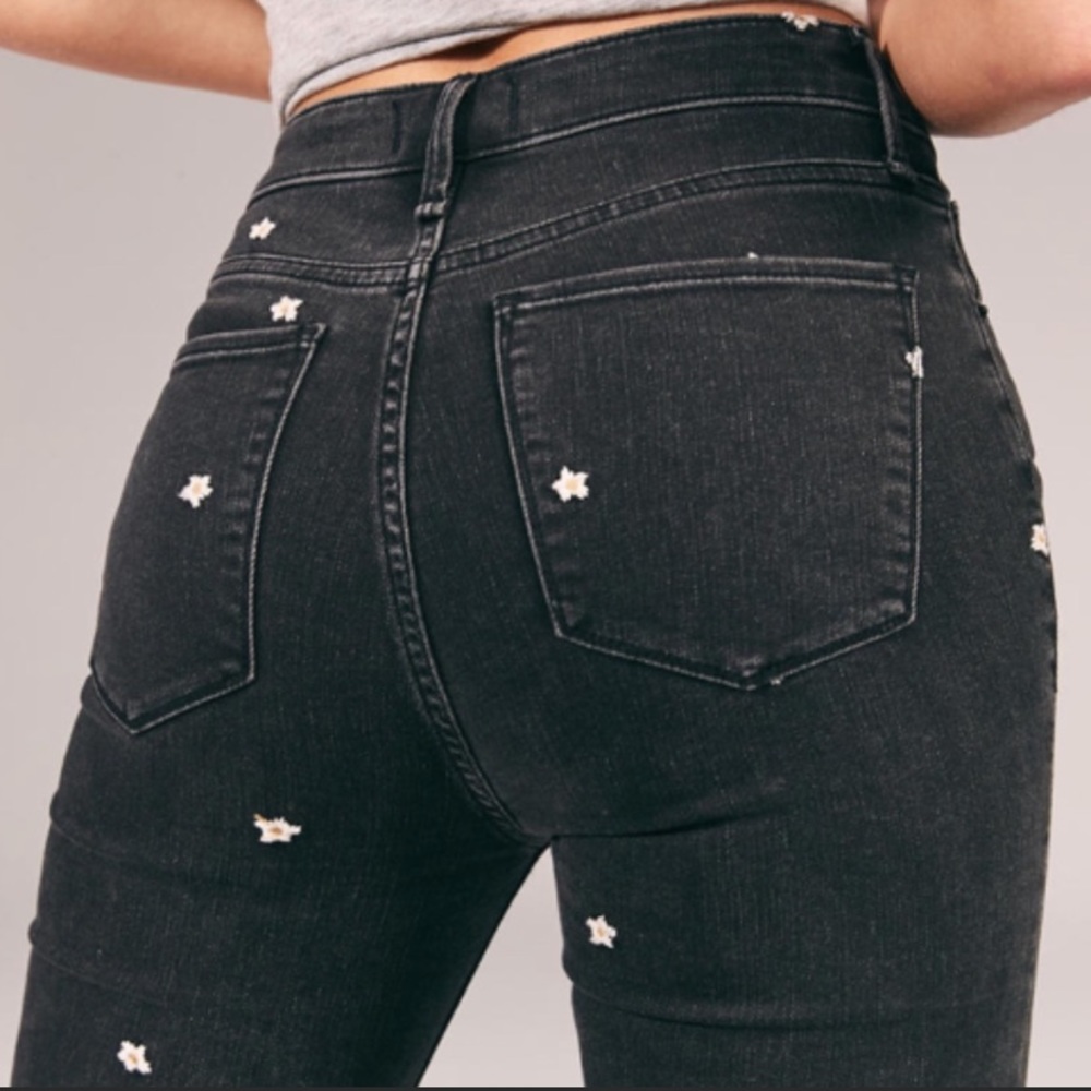 Embroidered Daisy Abercrombie Jeans